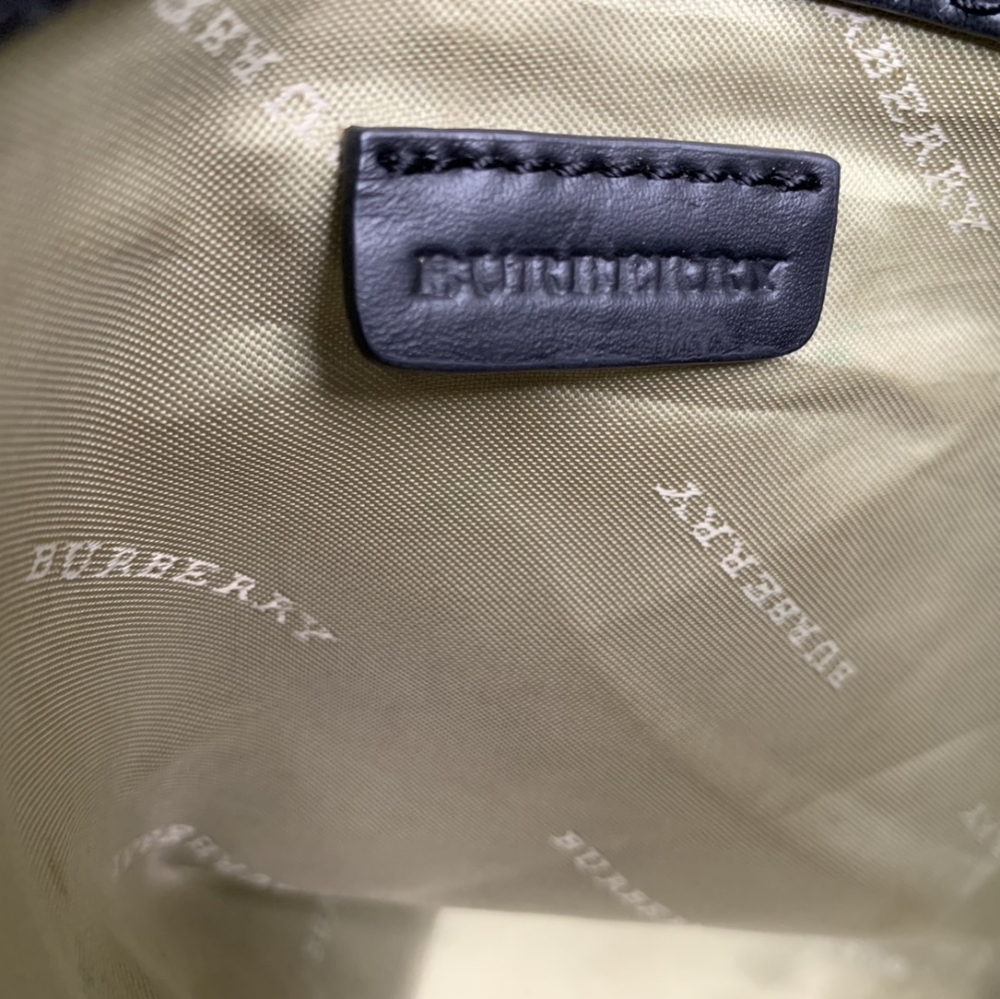 Burberry Tote Bag - Picture 8 of 17